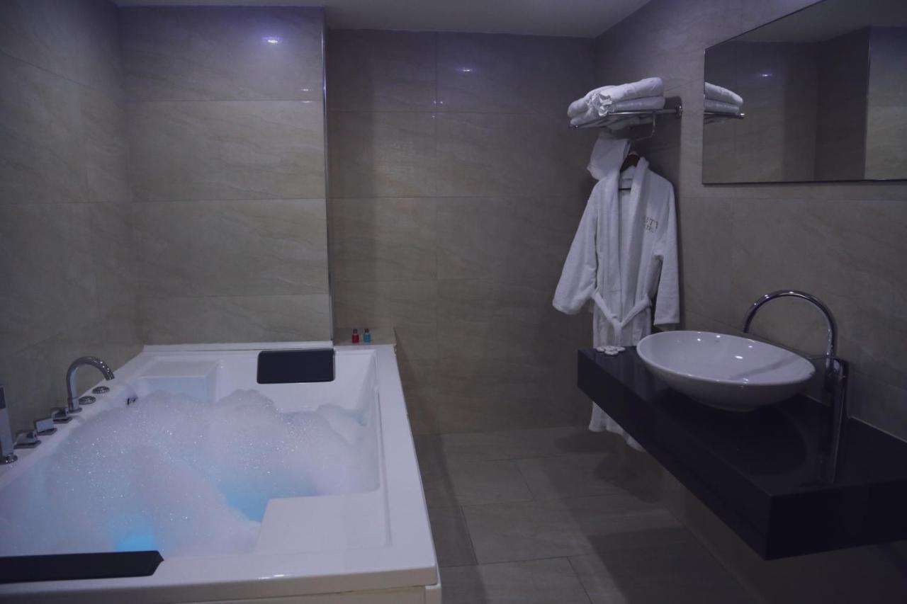 City Hotel Prizren Zewnętrze zdjęcie
