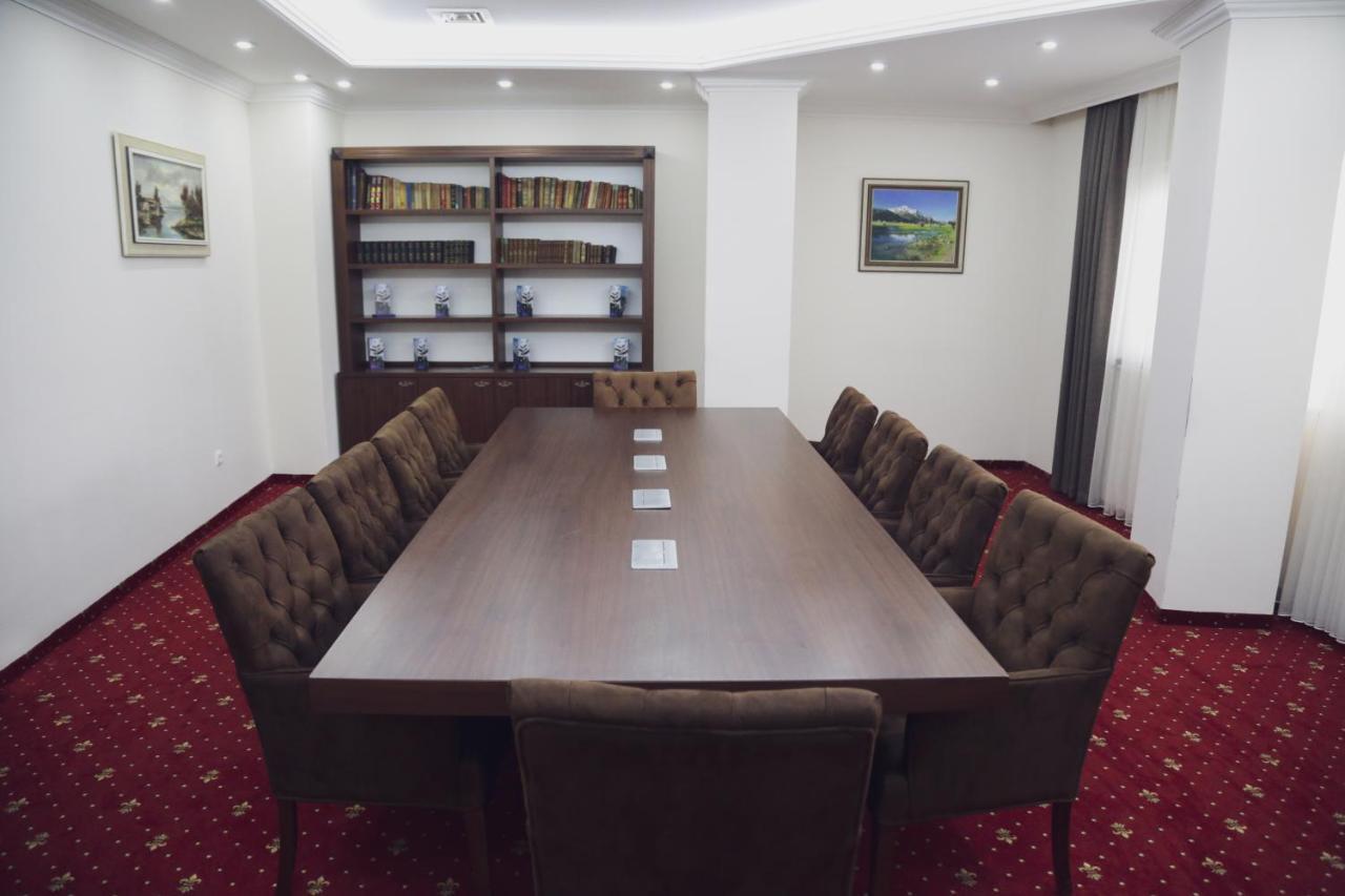 City Hotel Prizren Zewnętrze zdjęcie